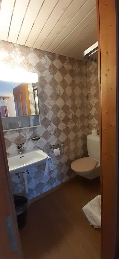 Hotel Bergidyll Андермат Екстериор снимка