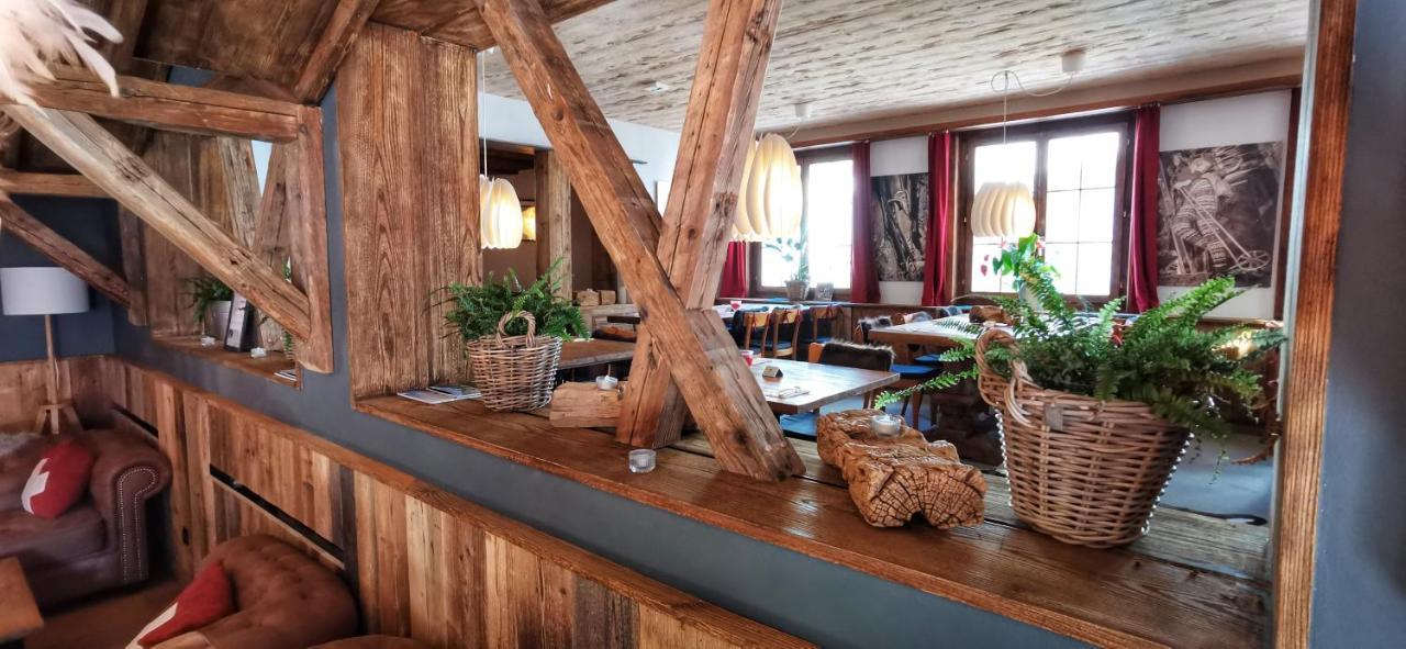 Hotel Bergidyll Андермат Екстериор снимка
