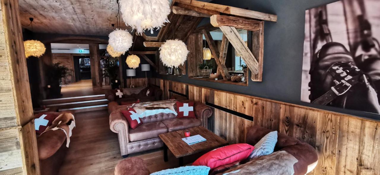 Hotel Bergidyll Андермат Екстериор снимка