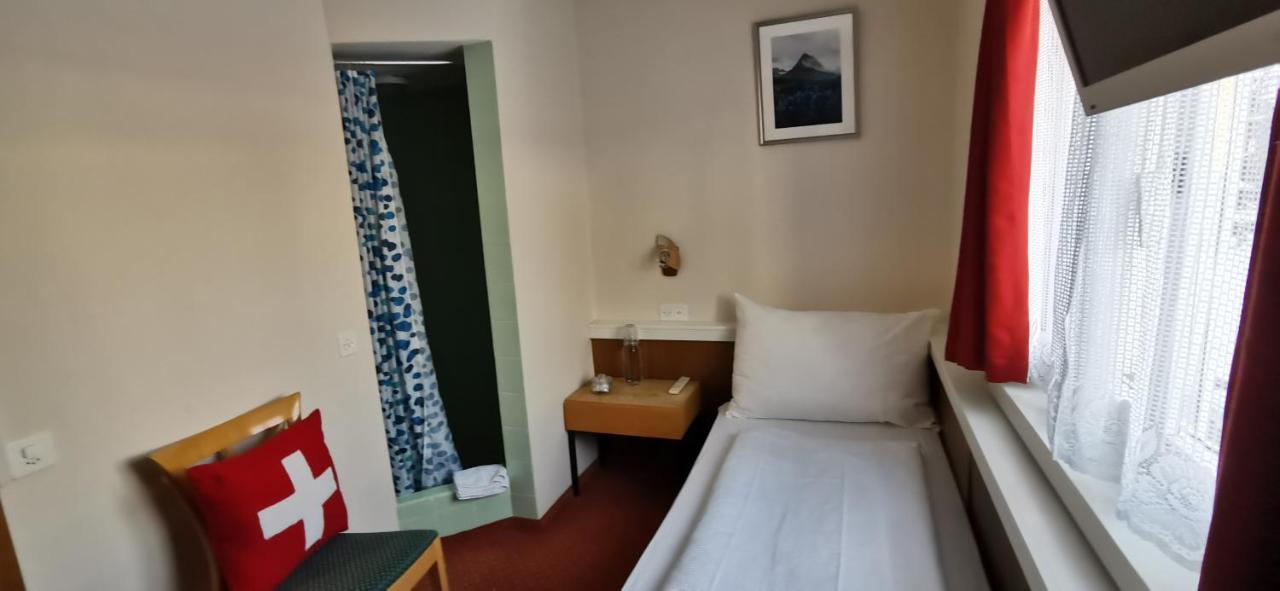 Hotel Bergidyll Андермат Екстериор снимка
