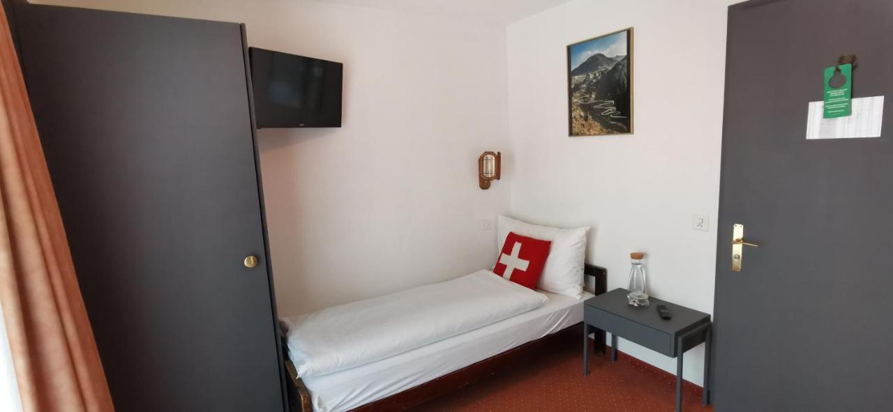 Hotel Bergidyll Андермат Екстериор снимка