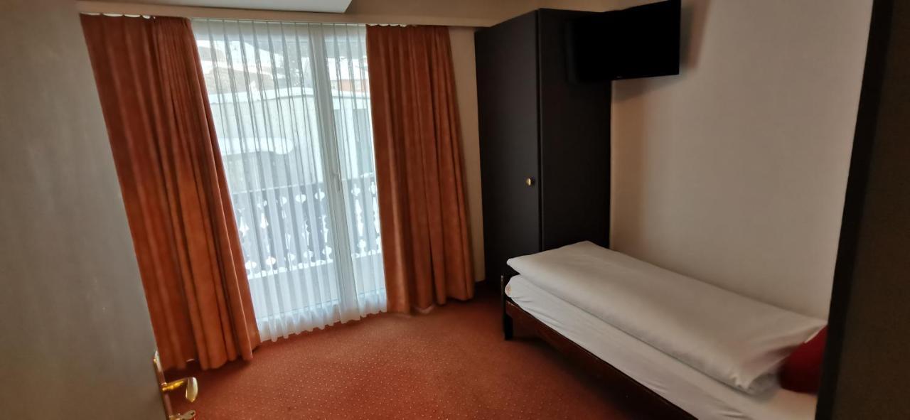 Hotel Bergidyll Андермат Екстериор снимка